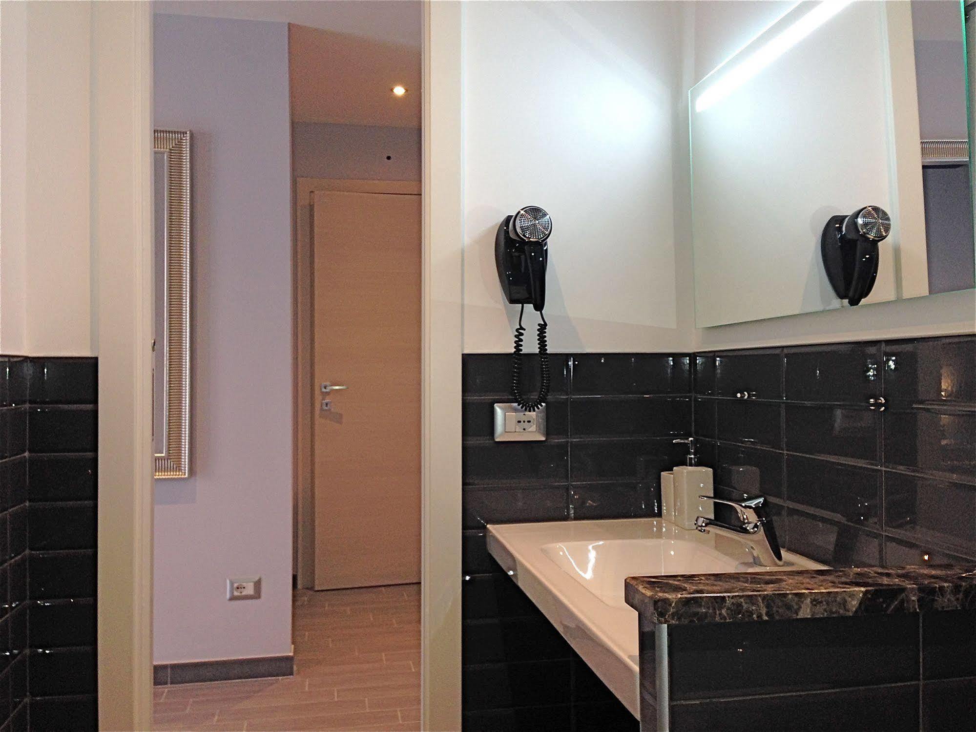 77 Bed & Breakfast Rome