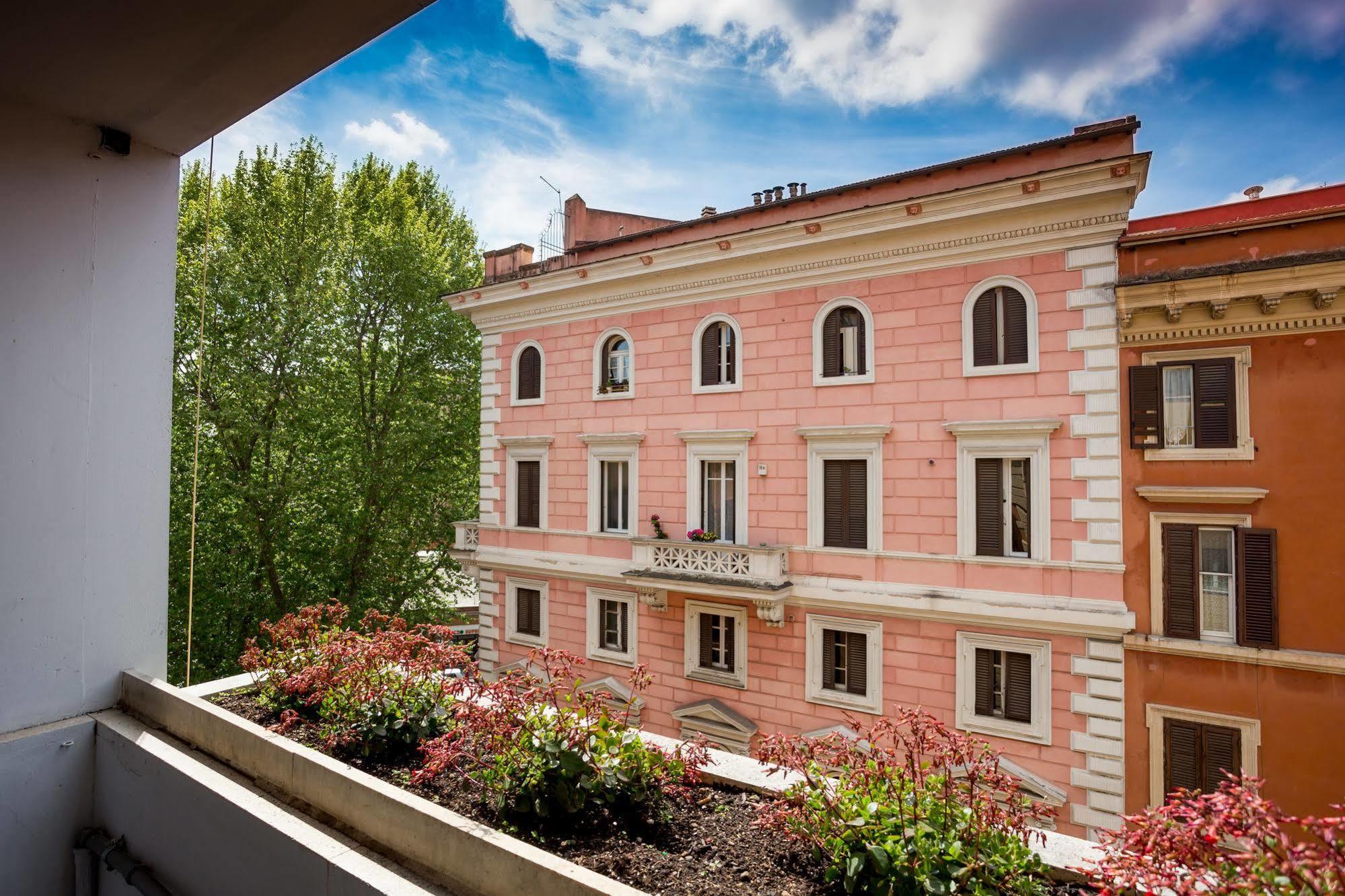 77 Bed & Breakfast Rome