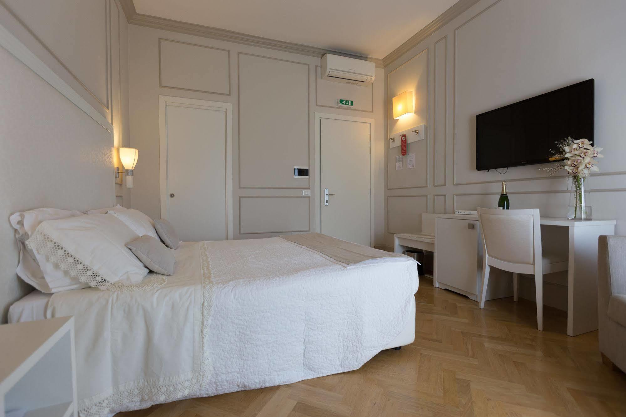 Residenza Scipioni Luxury 2* Rome