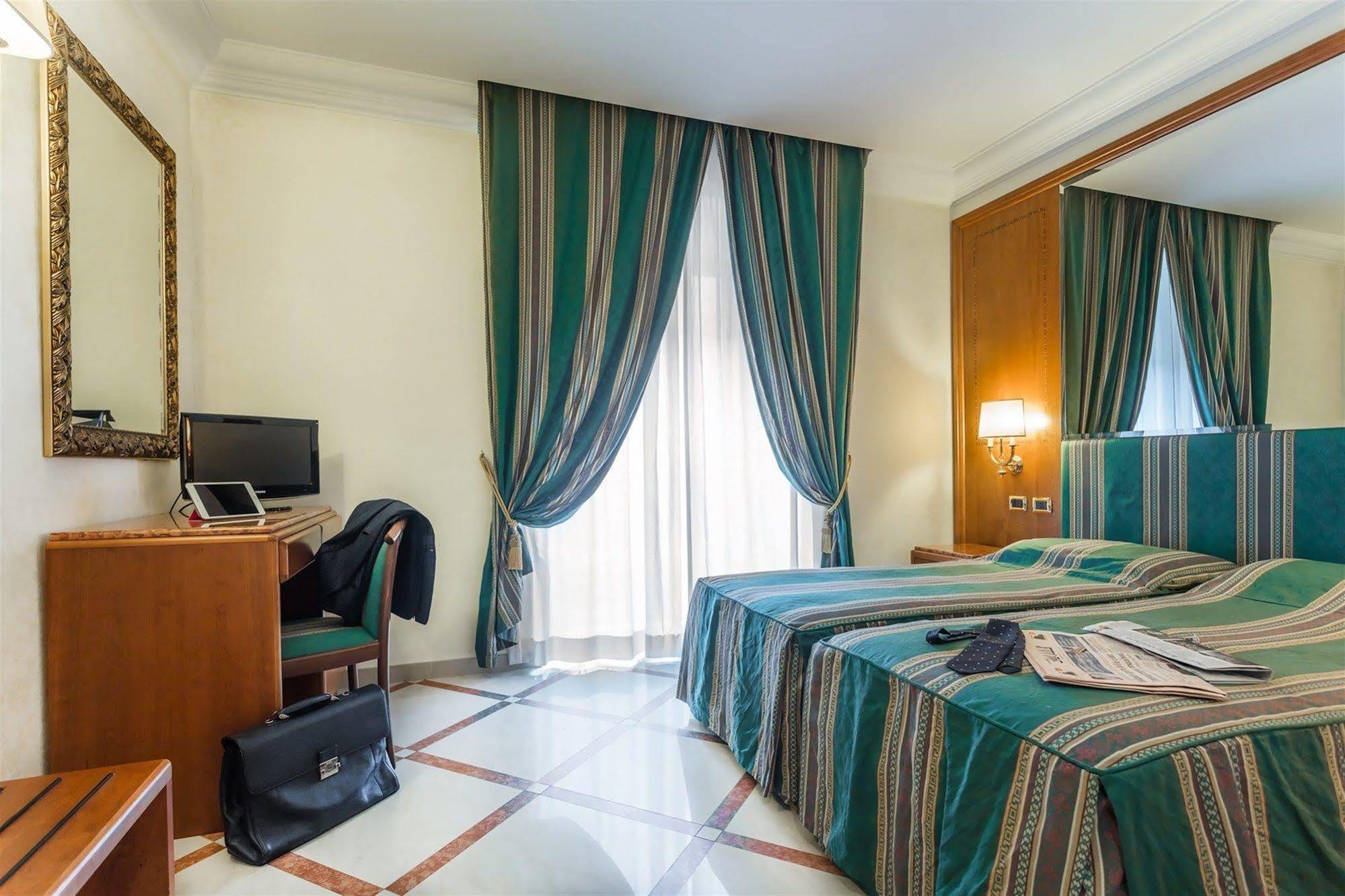 Raeli Regio Hotel Rome
