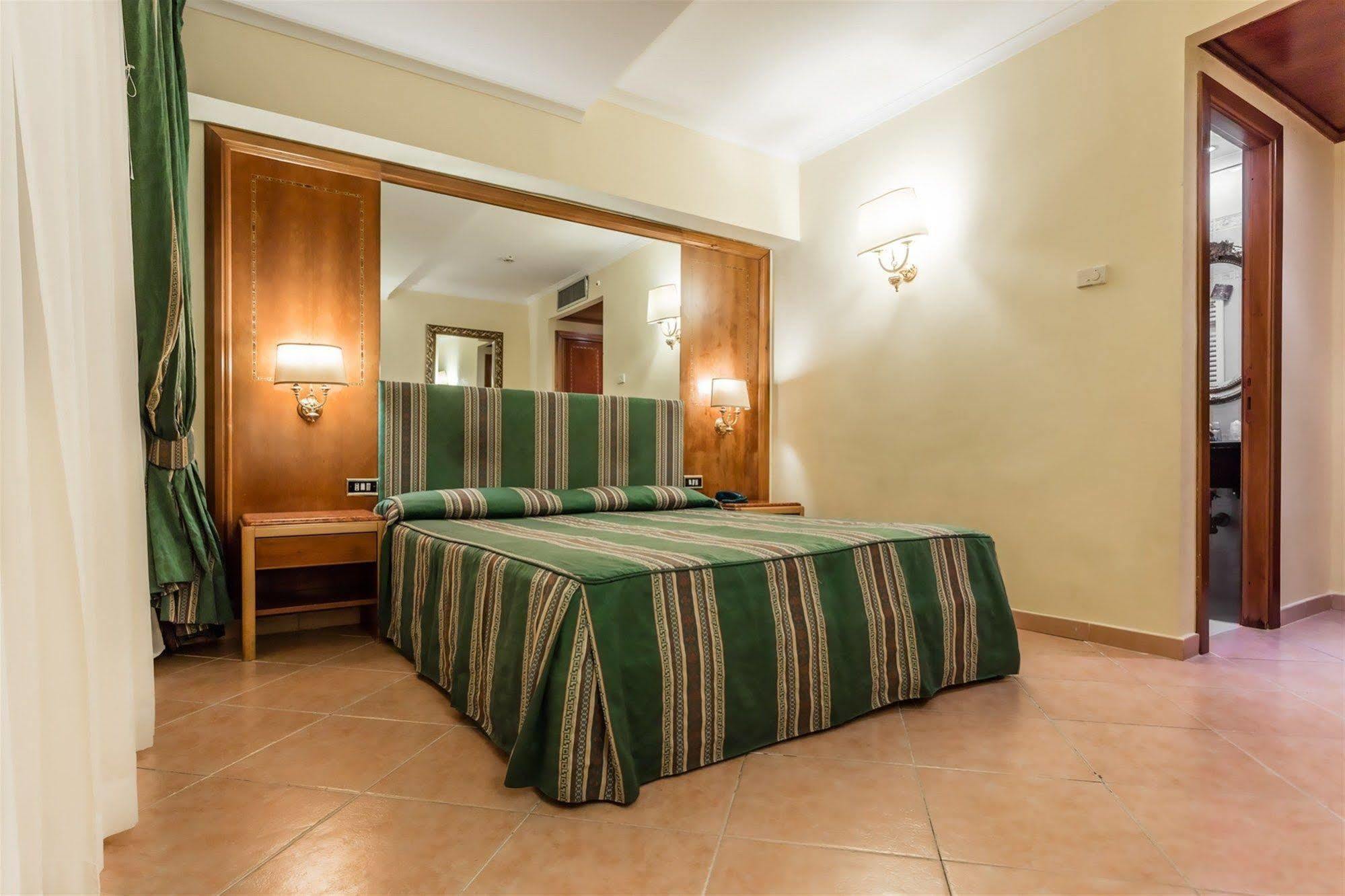 Hotel Raeli Archimede Rome