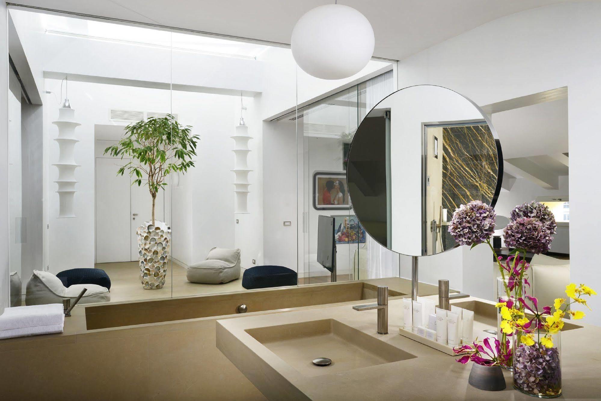Palazzo Montemartini Rome, A Radisson Collection 5* Rome