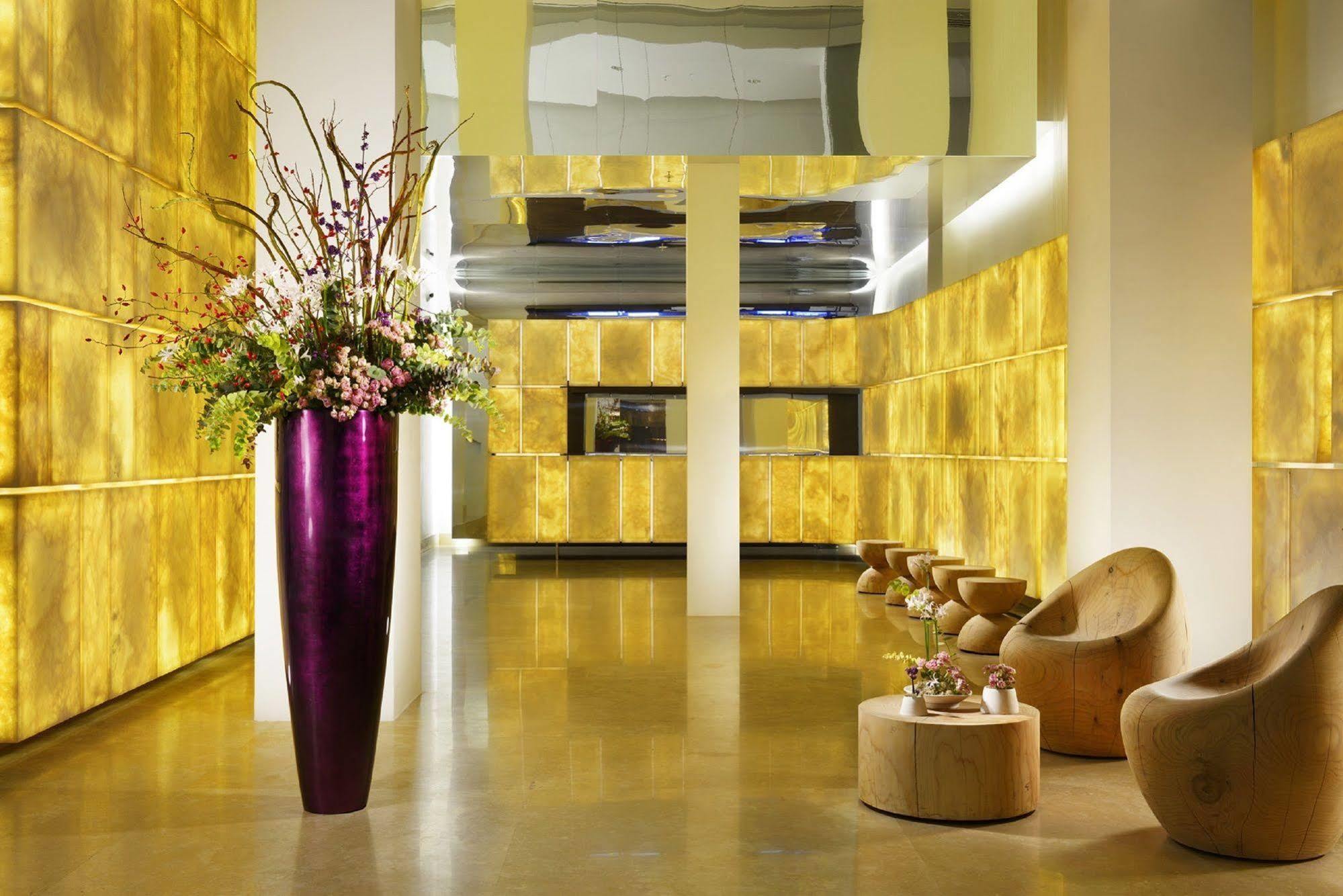 Palazzo Montemartini Rome, A Radisson Collection Rome