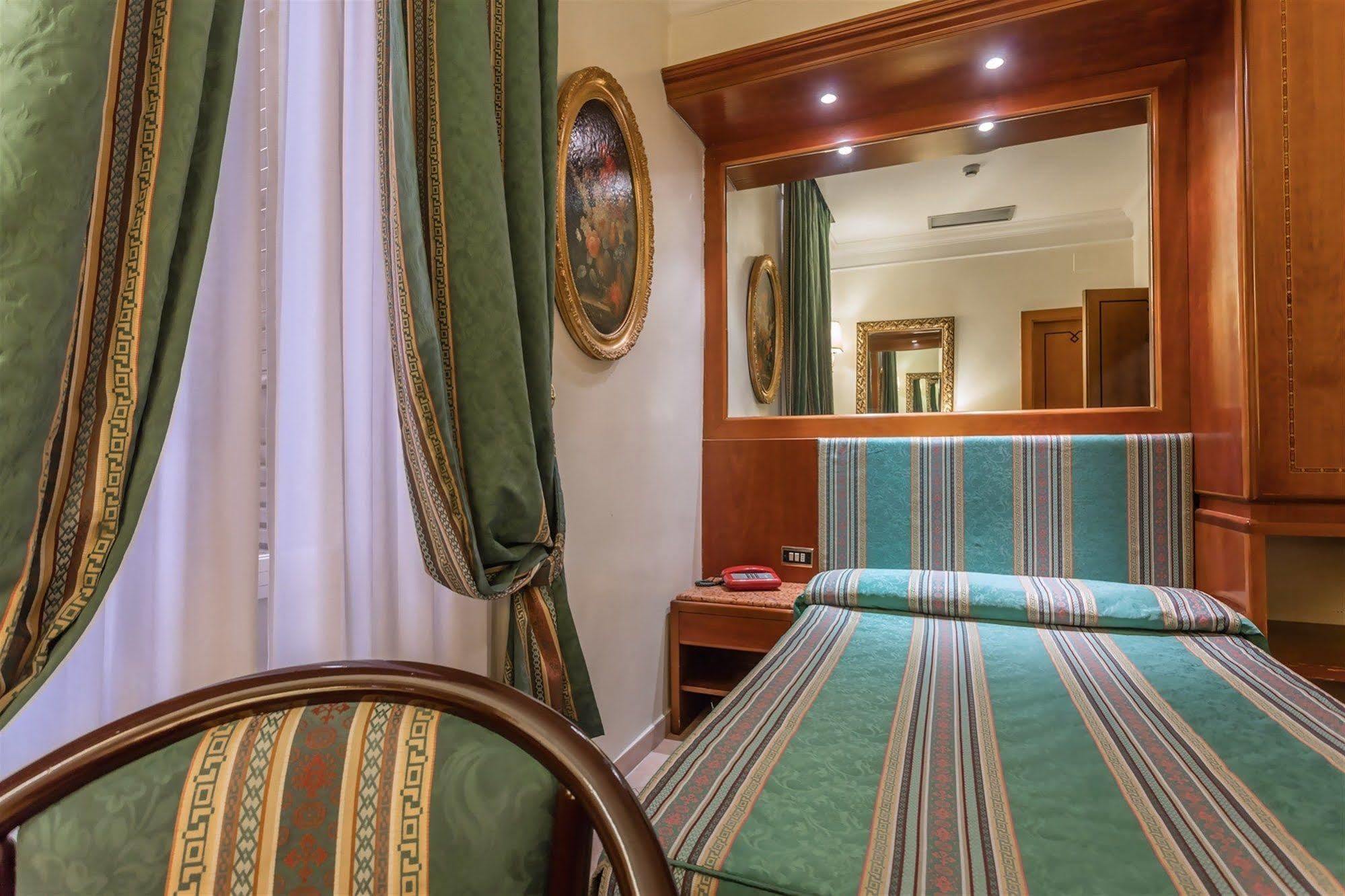 Raeli Luce Hotel 4*