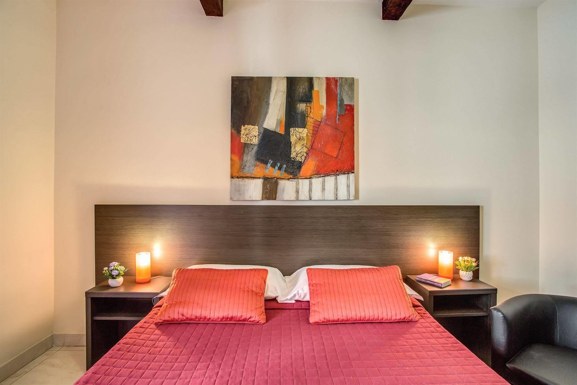 Mosaic Hotel *