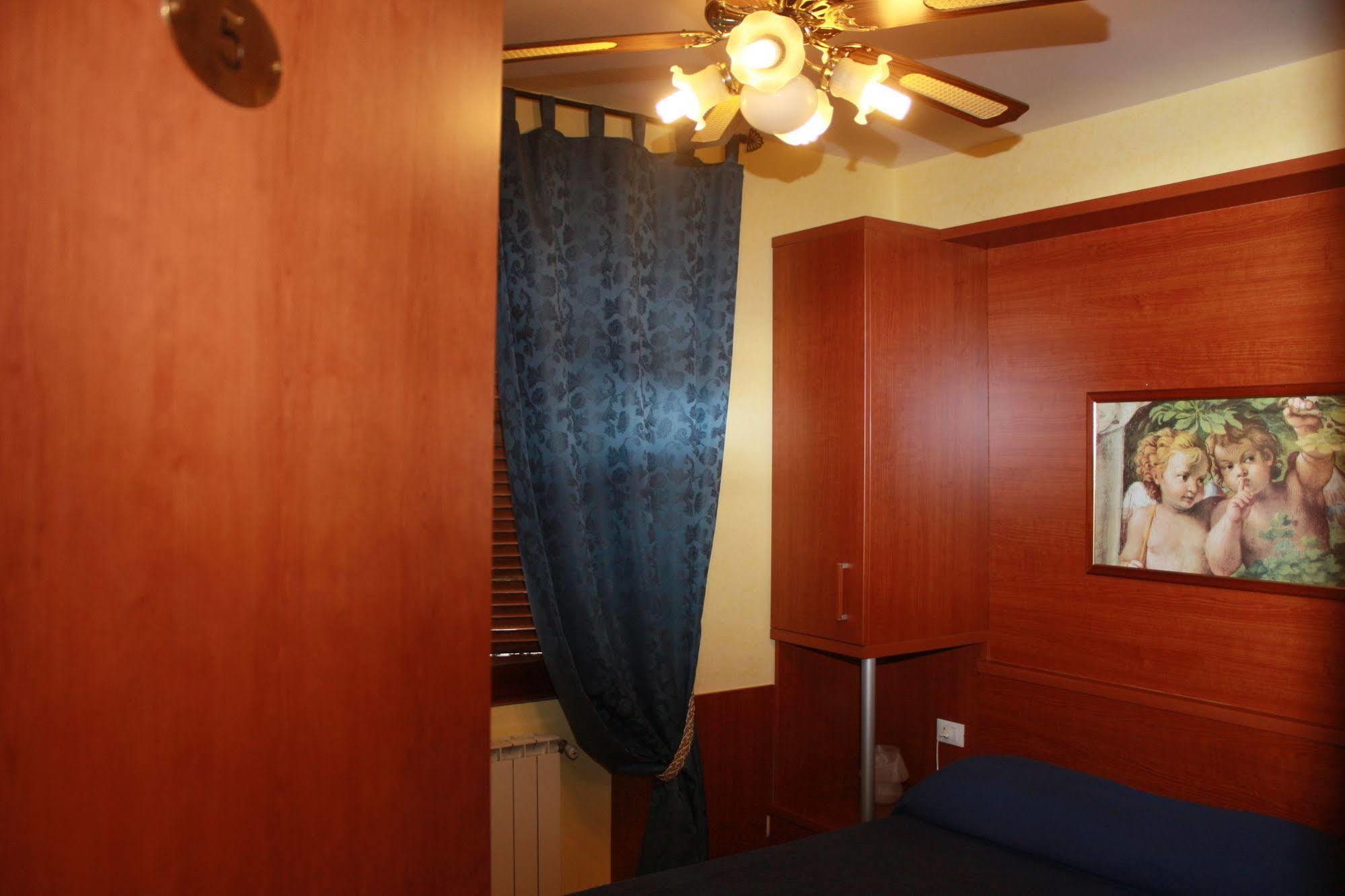 Guest house Viennese Due 3*
