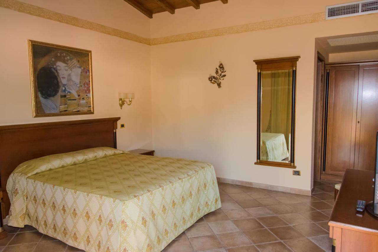 Quadrifoglio Eur 3* Rome