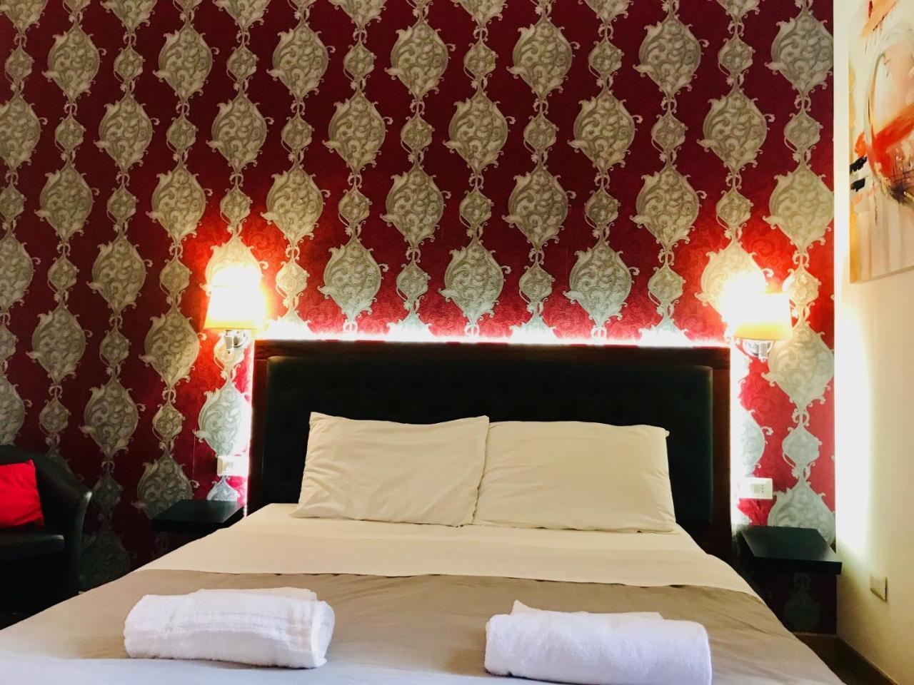 Holiday Guest house *