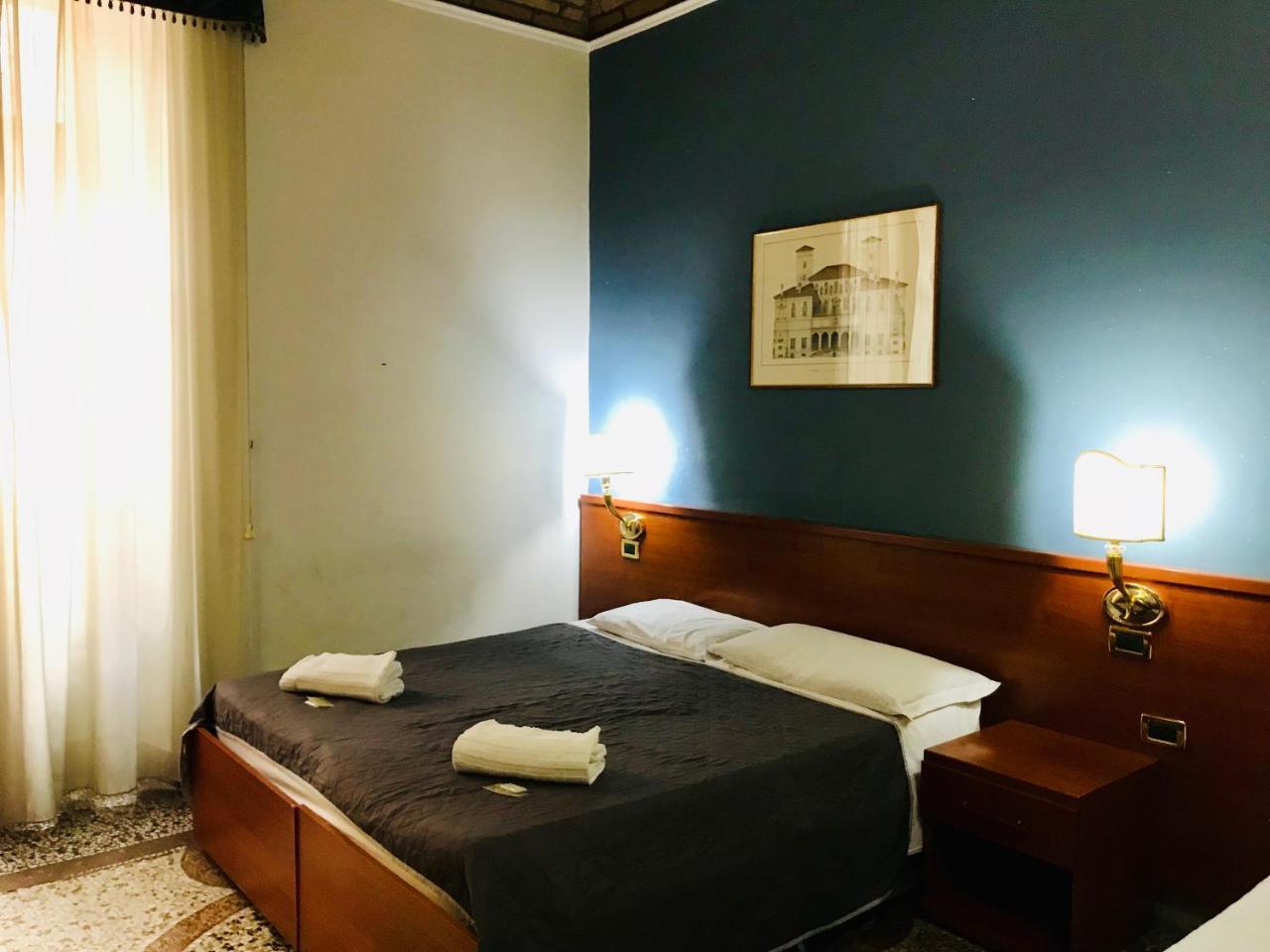 Holiday Guest house *