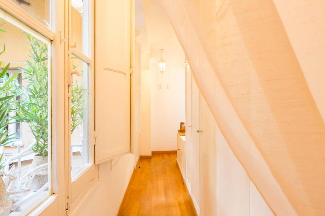 Spanish Step Nest Luxury Apartment