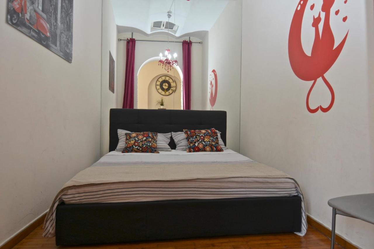 Piazza Navona Corner Apartment