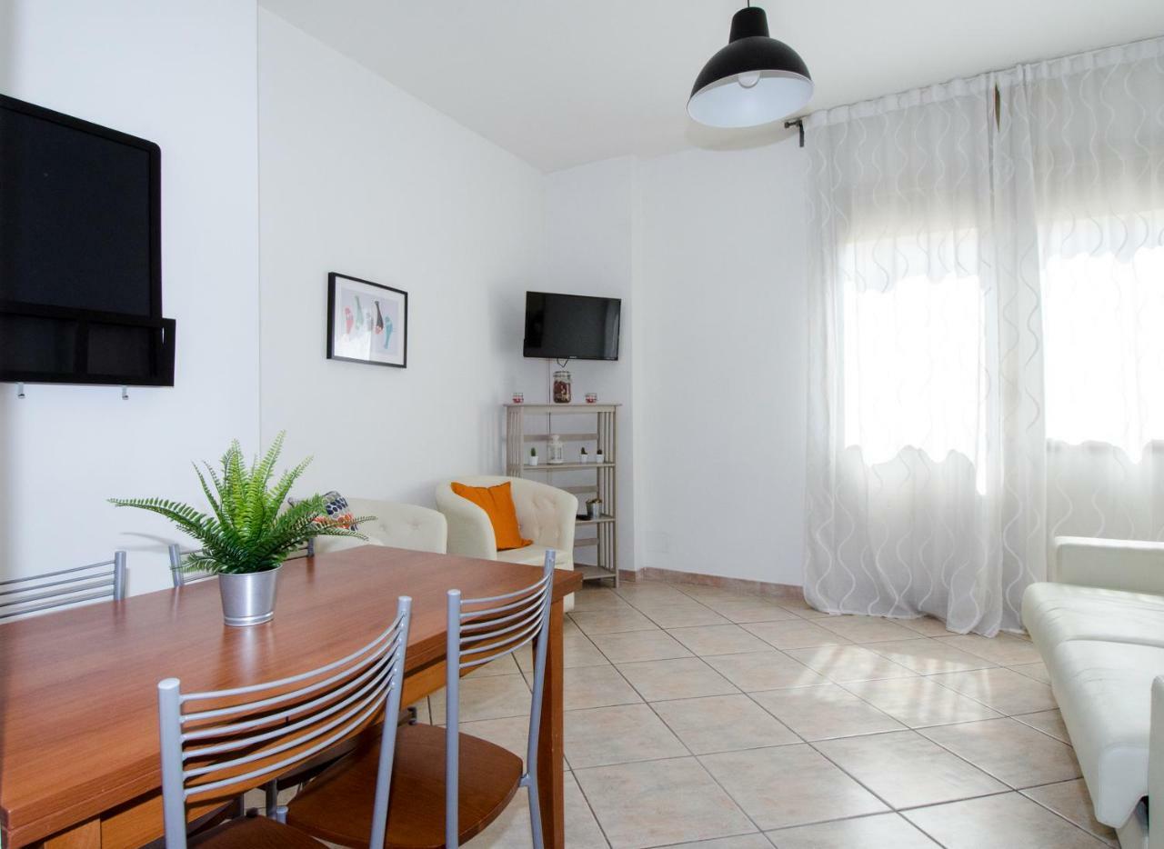 Apartment Dreams *