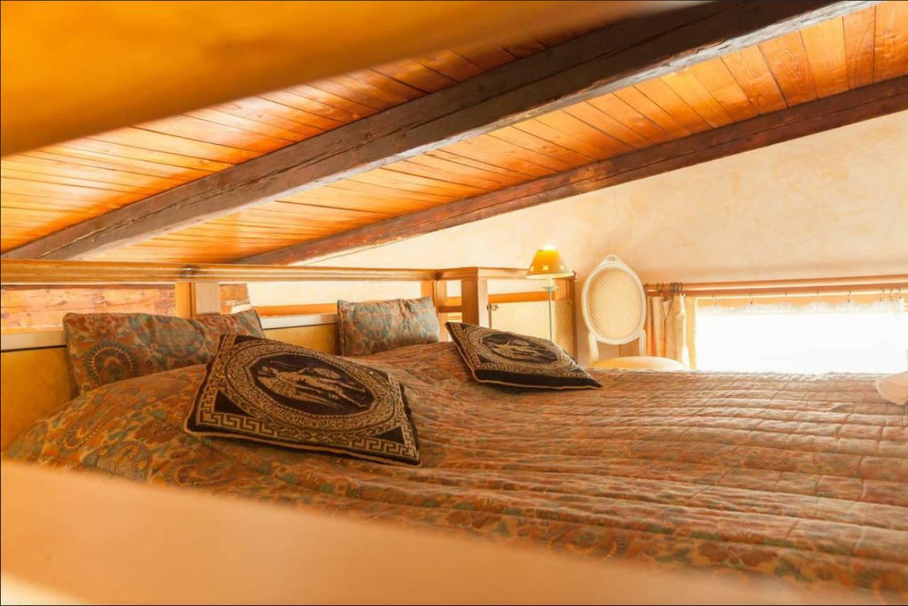 Amazing Panoramic Artist's Loft Spanish Steps Rome