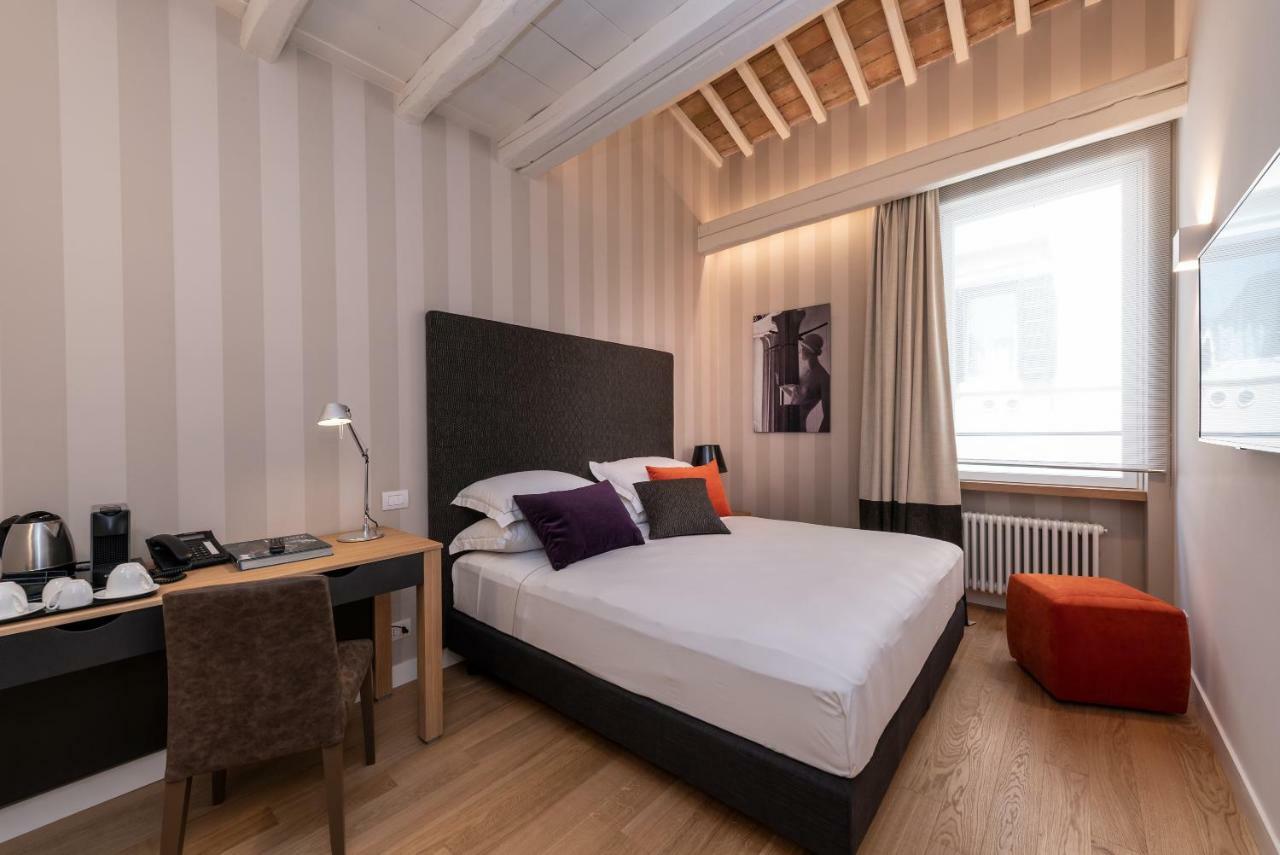 Laurina 33 Guest house 4*