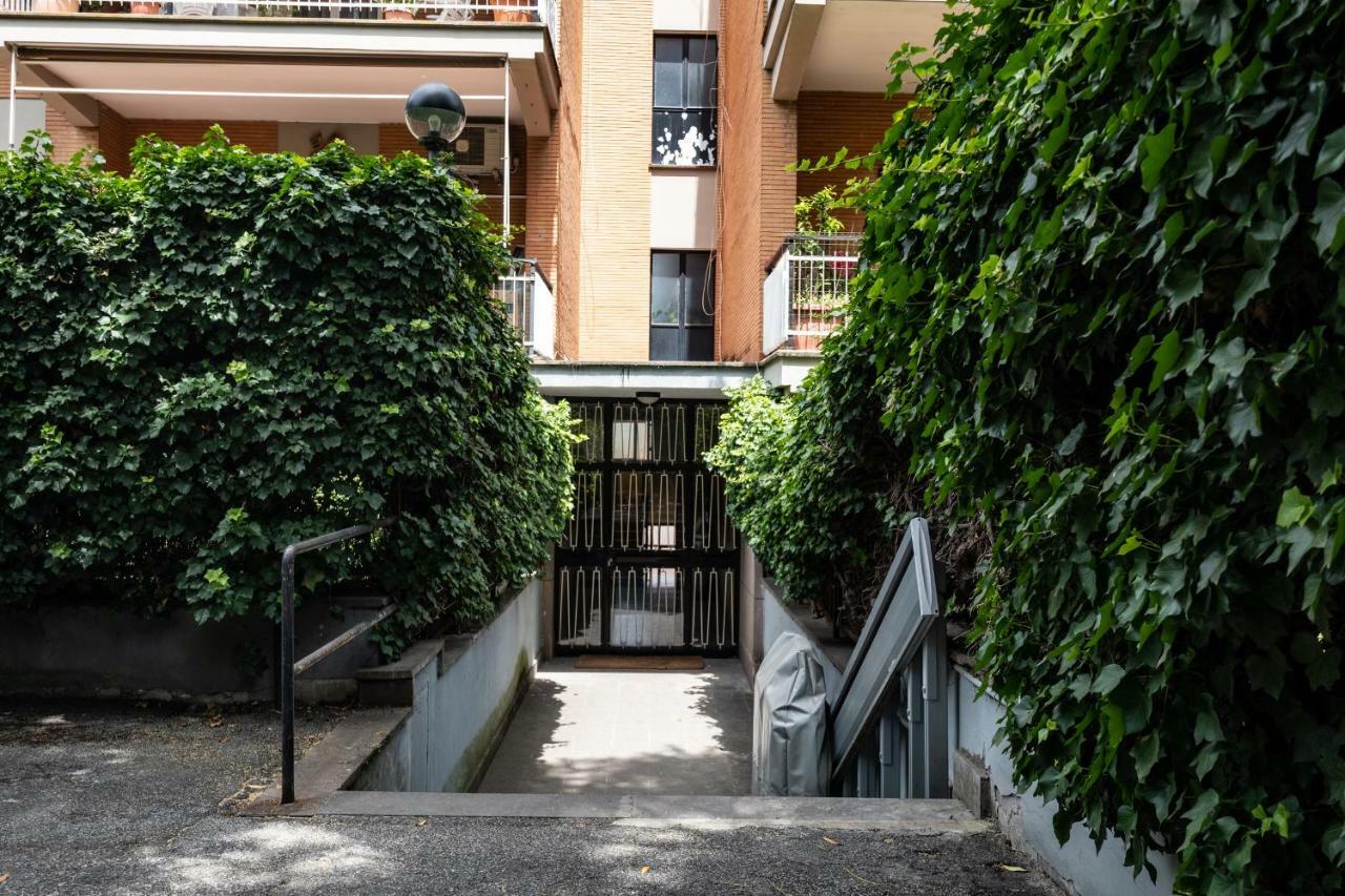 Vatican Quiet With Garden & Parking Apartment Rome