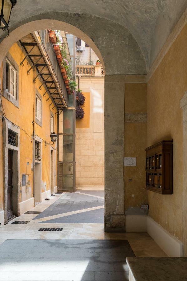 A World Aparts - 13 T.argentina Apartment Rome