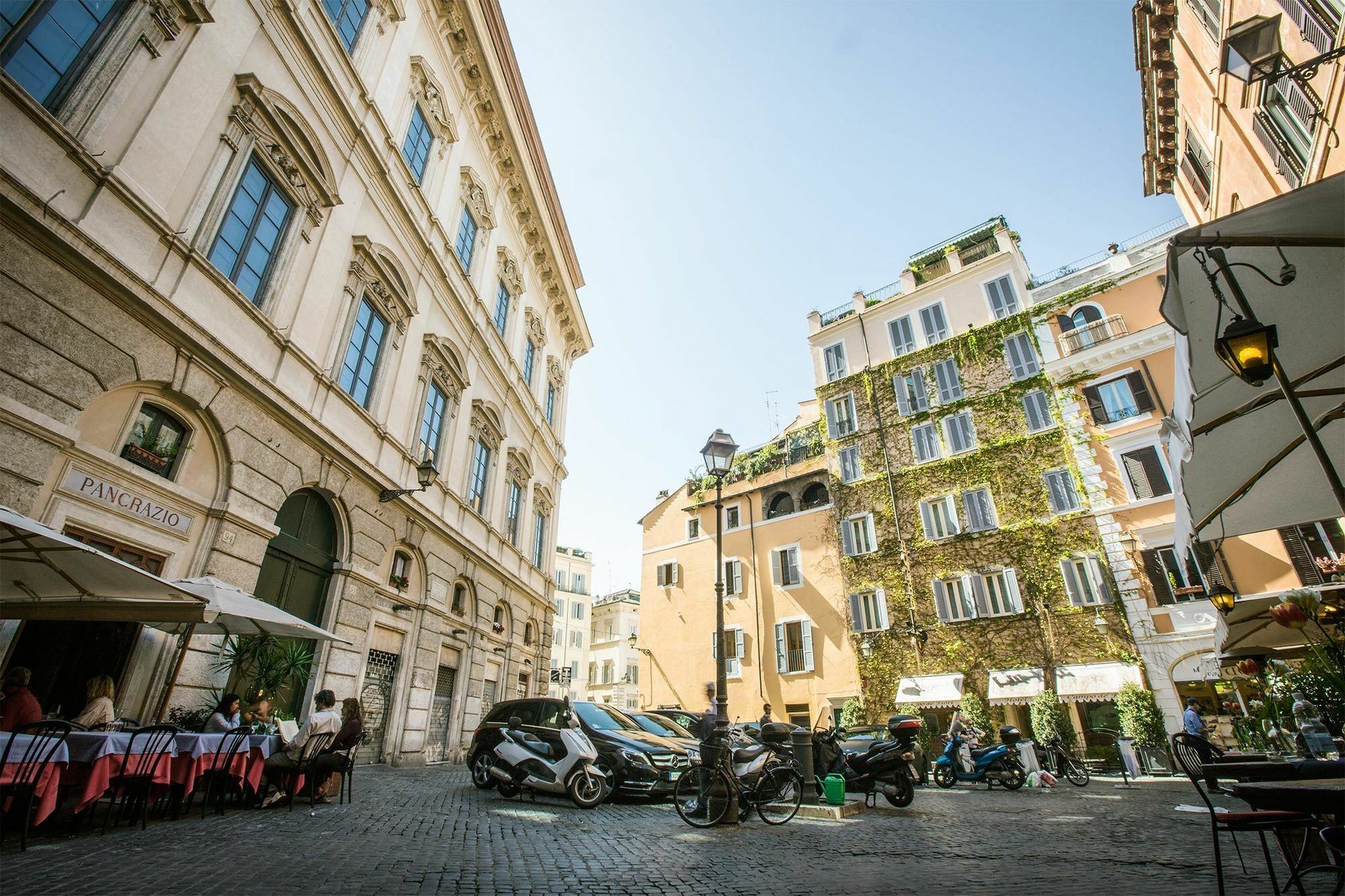 Casa De' Fiori 3* Rome
