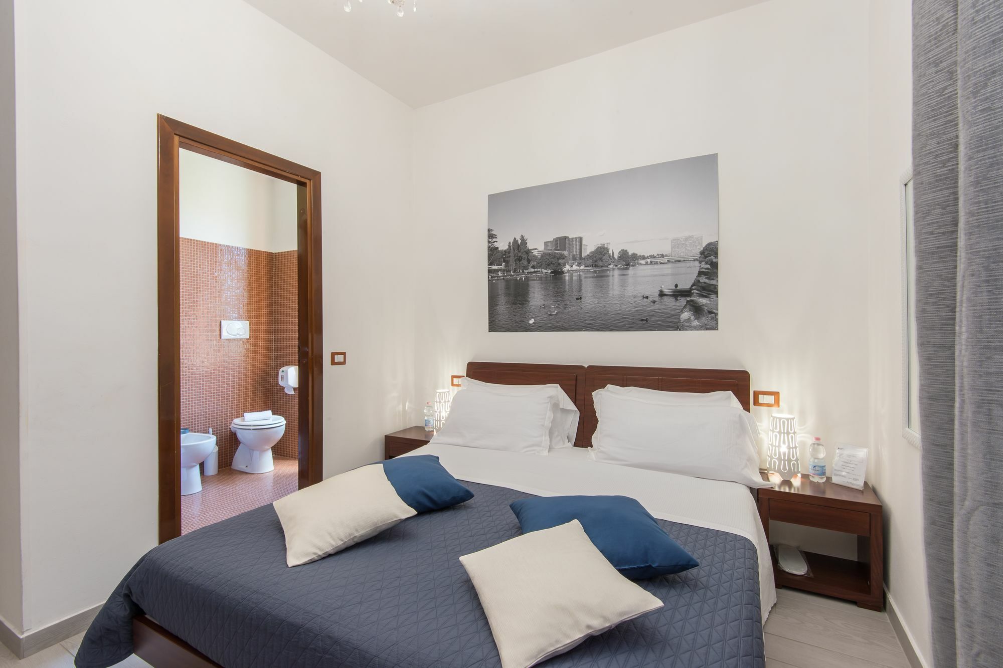 Eroom42 3* Rome
