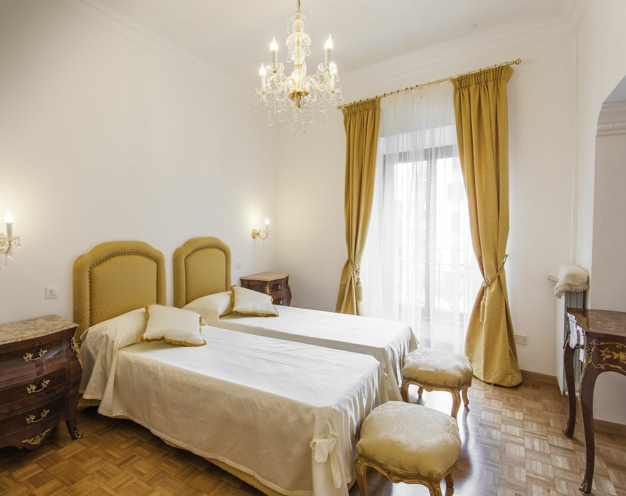 Apartment Sarandrea *