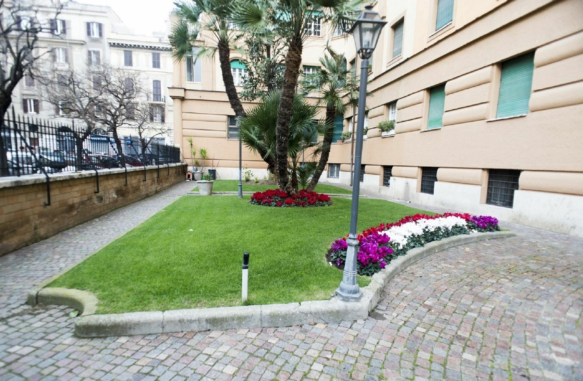 Costantino Secondo * Rome