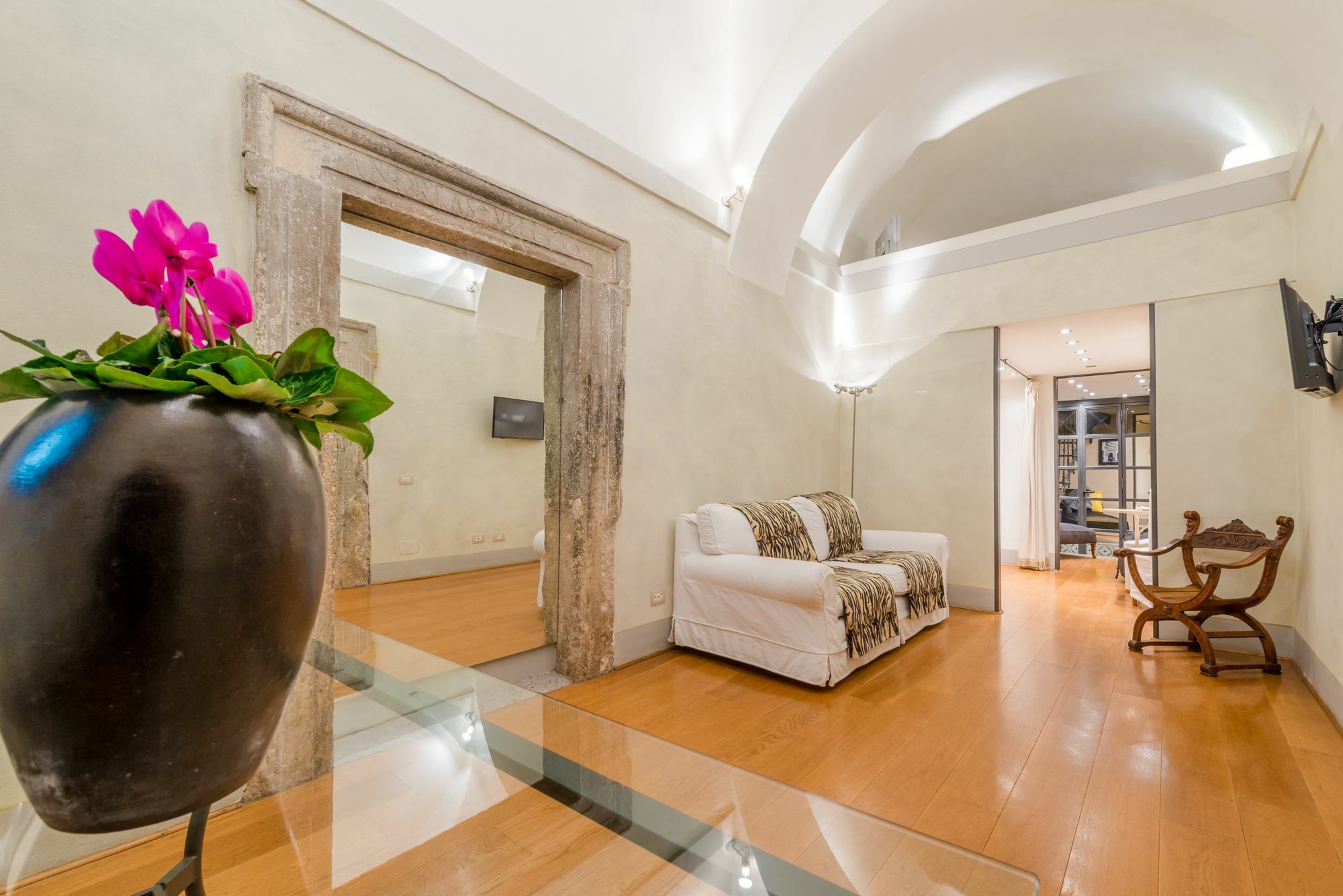 Magenta Collection Specchi Holiday home Rome