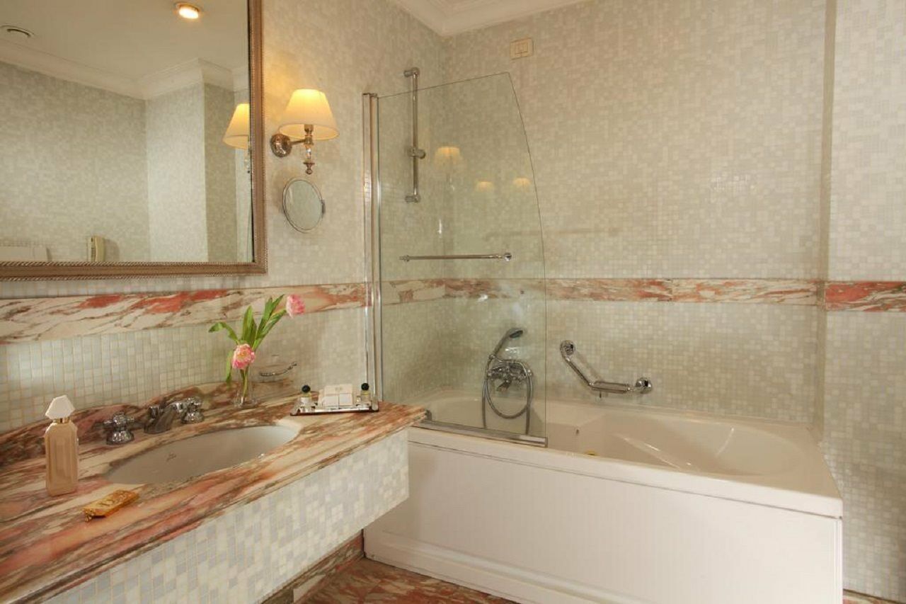 Imperiale By Omnia Rome