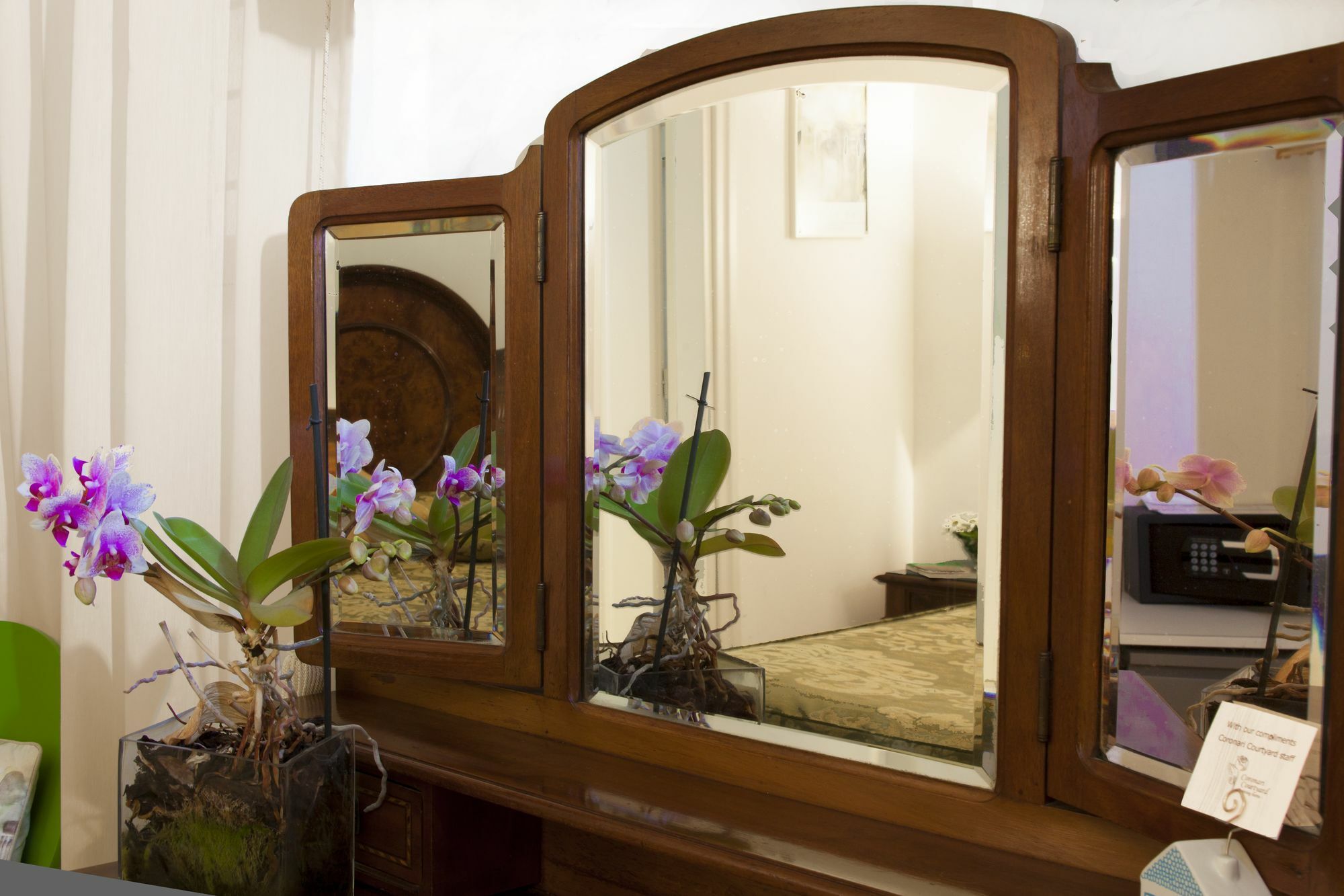 Navona Secret Guest house 3*