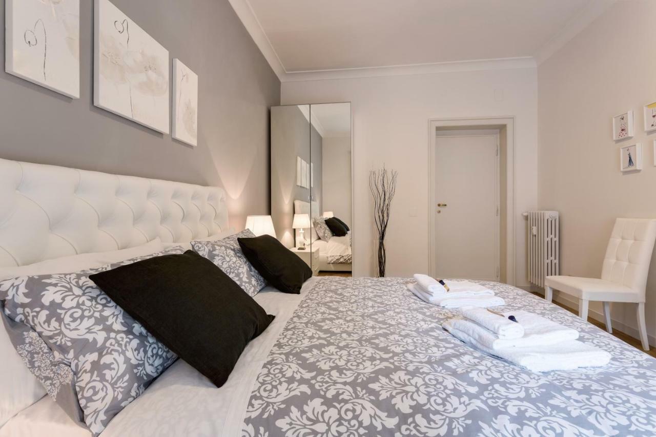 Goldie Apartment