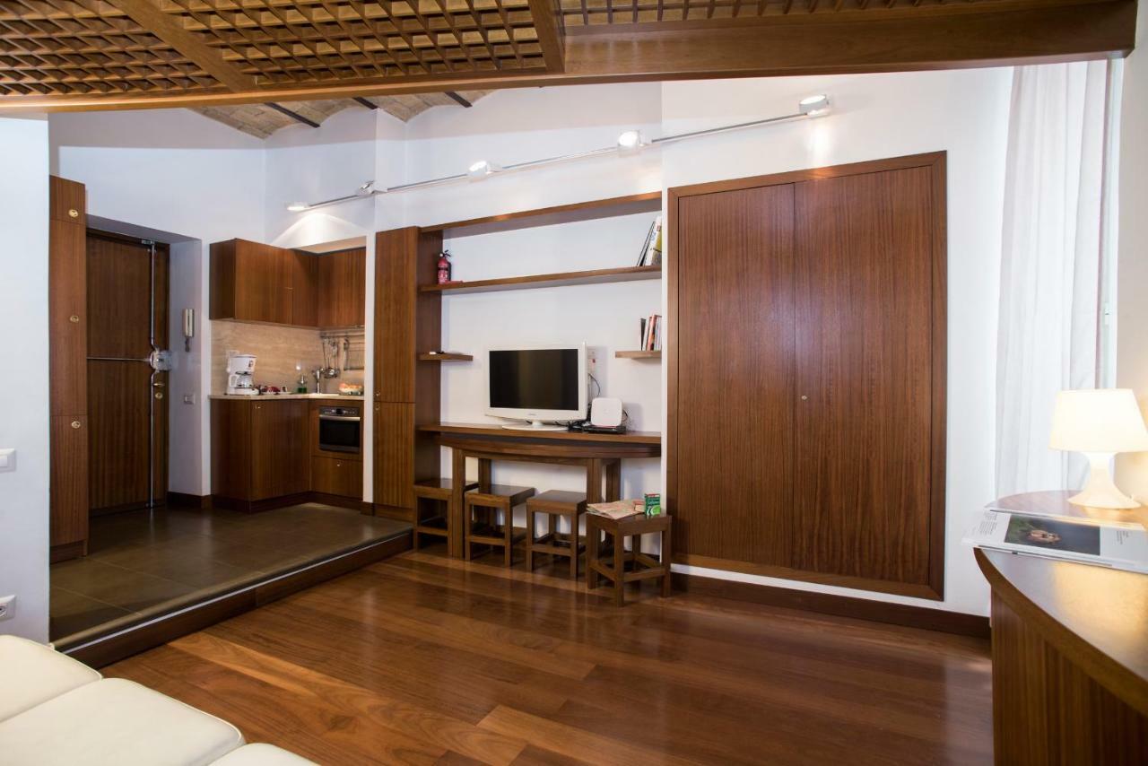 Trevi Fountain - Lovely Loft Apartment