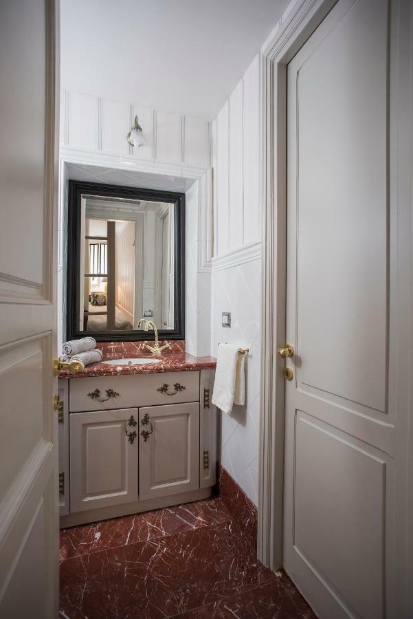 Apartment Fontana Di Trevi Rome