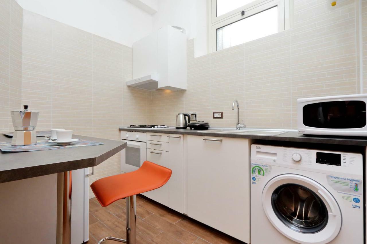 Apartment Style Julia 50 Mt From Colosseum Rome