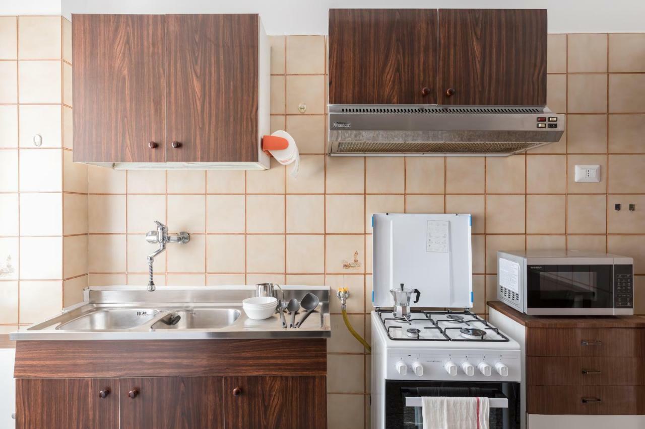 Hortis Apartment, 5 Persone, 2 Camere, Balcone, Metro C E Tram Per Il Centro Apartment