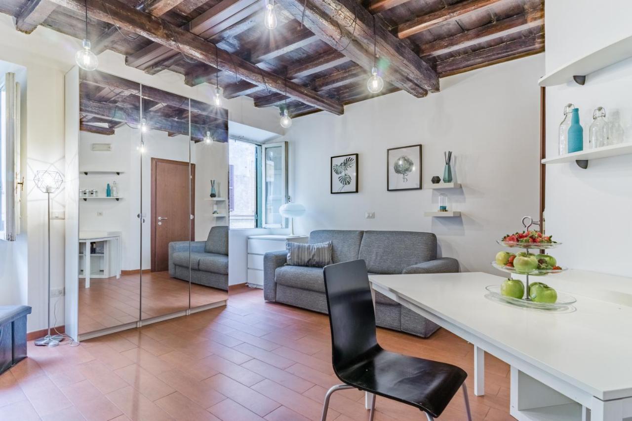Urbana Coliseum House Apartment