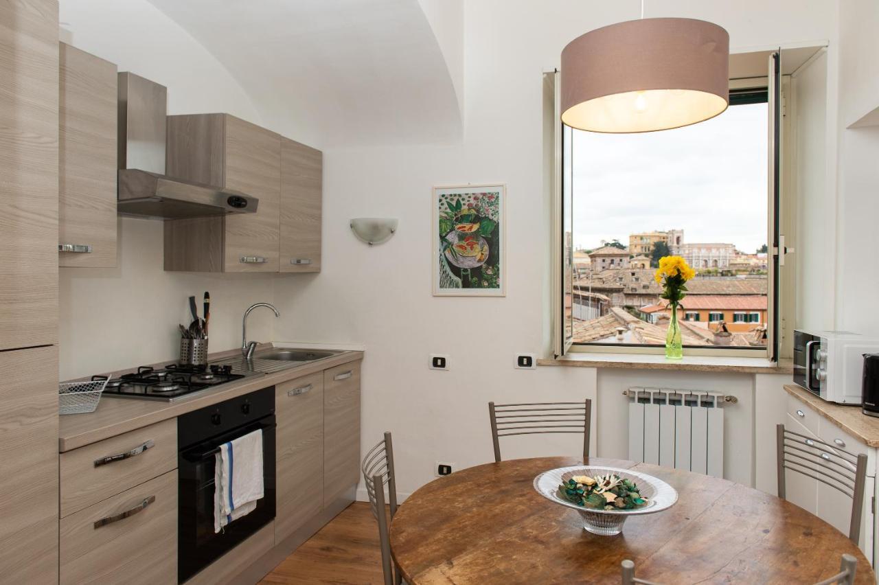 House Santa Caterina * Rome
