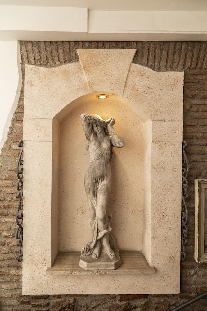 Barrett Hotel 3*