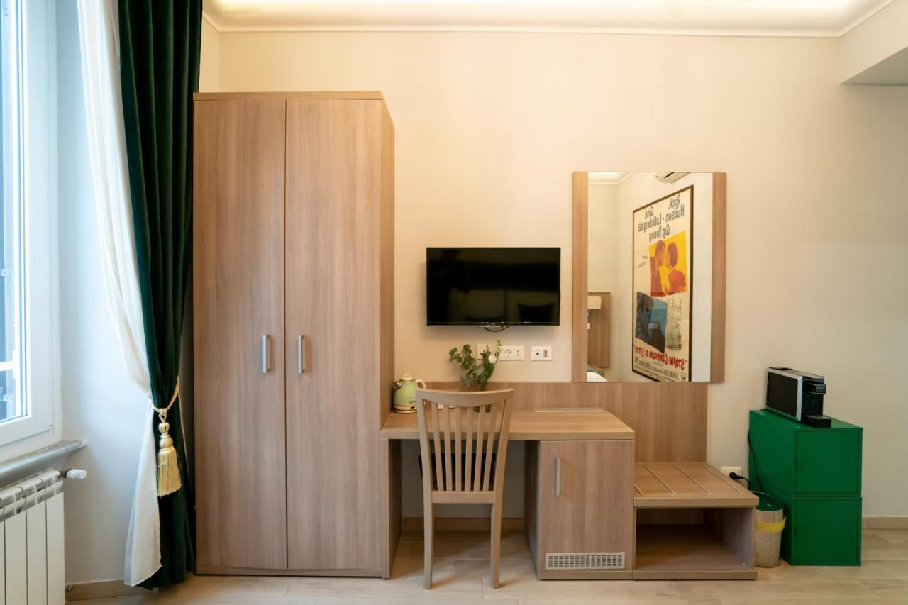 Archi Di 3* Rome