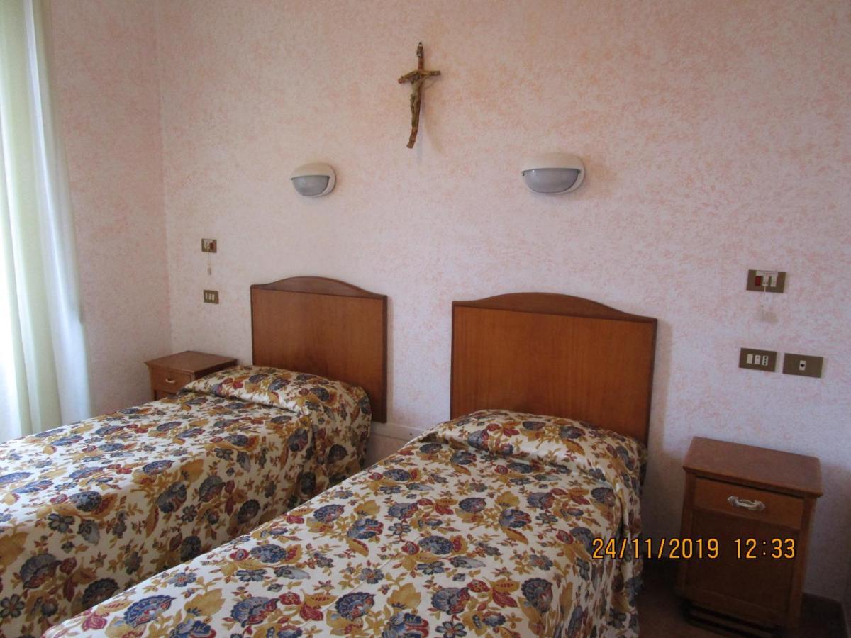 Casa S. Giuseppe Di Cluny Bed & Breakfast *