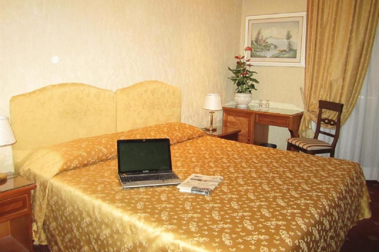 Siviglia 3* Rome