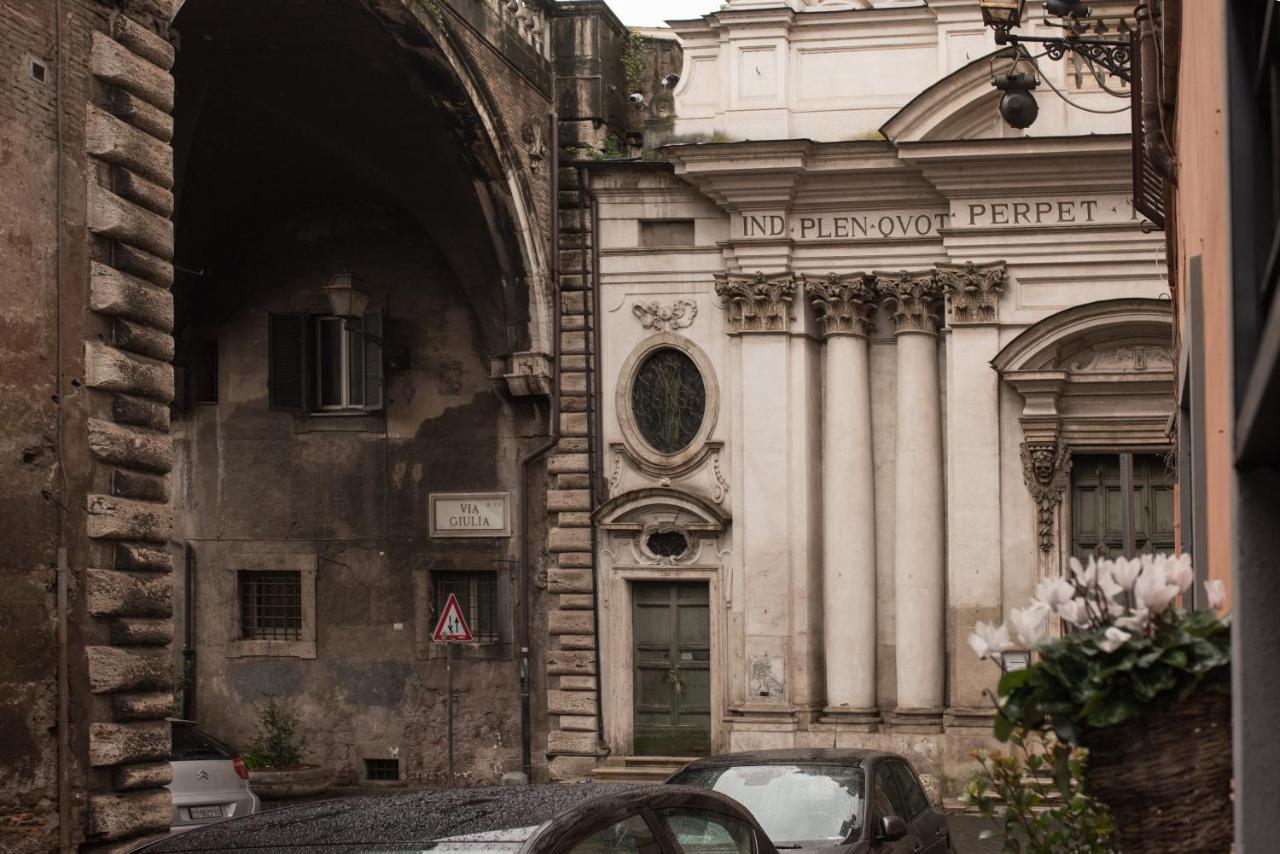 Sweet Arco Farnese Apartment