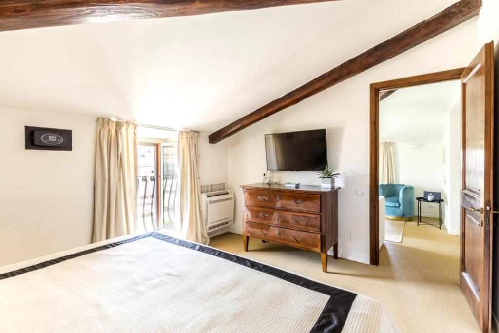 Apartment Palazzo Ruspoli Rome