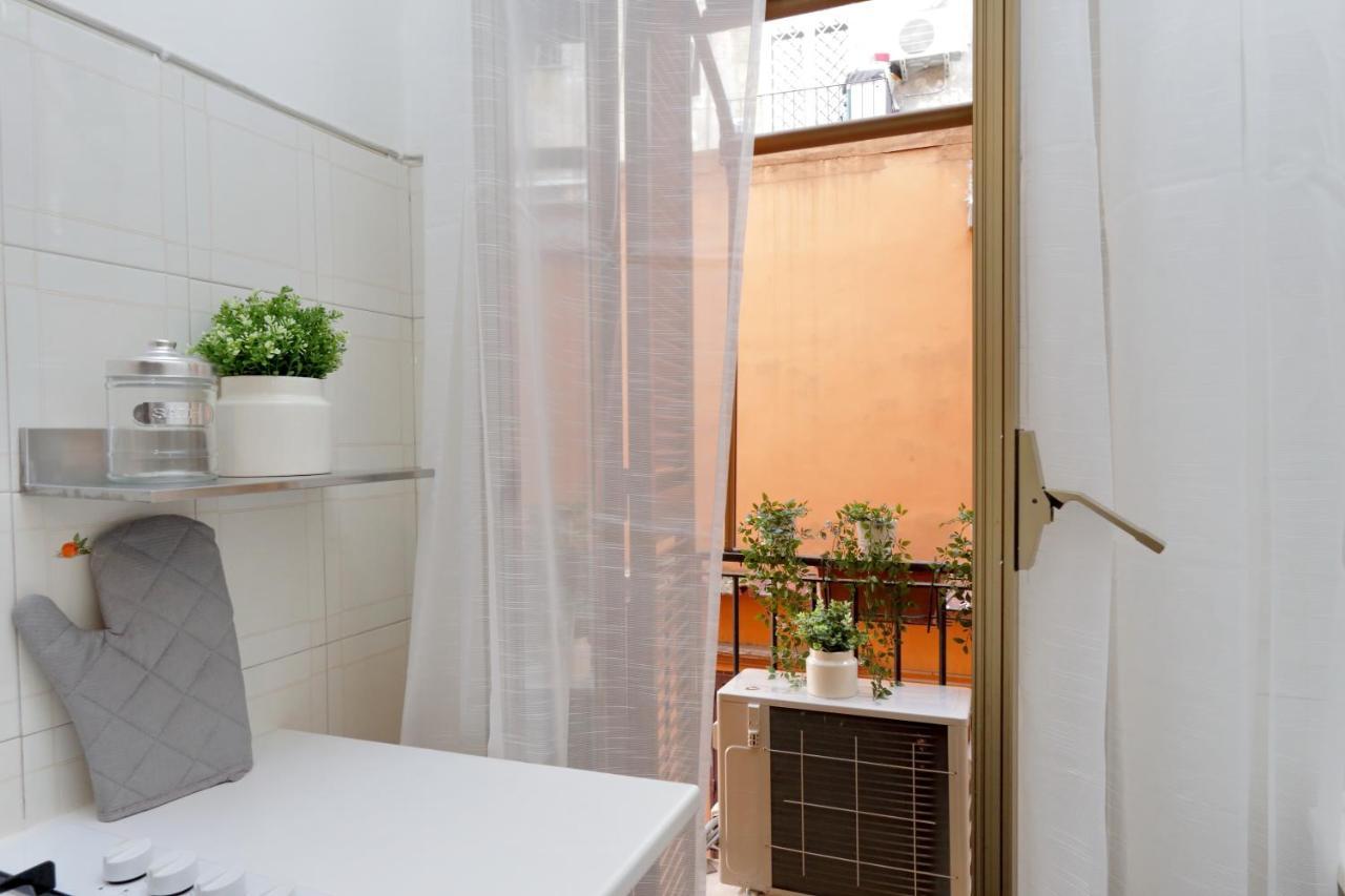 Urbana Apartment *