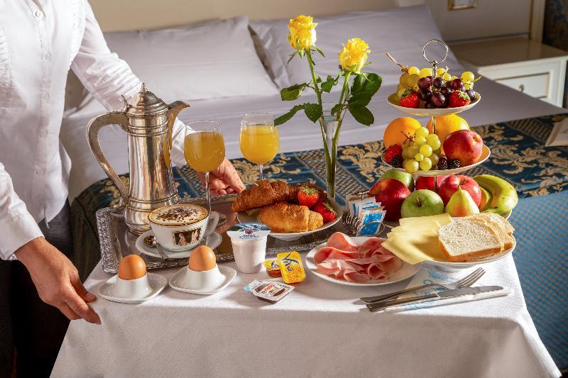 Residenza Canova Tadolini - Guest house