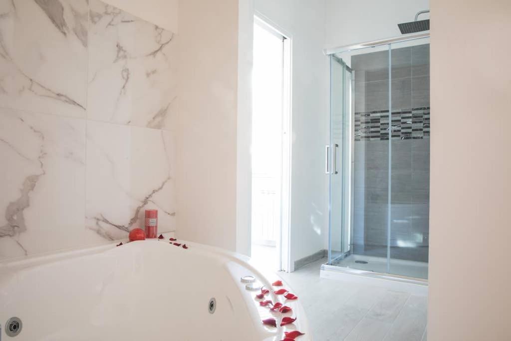 Pink Intimate Jacuzzi Trastevere - Collection *