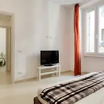 Iflat Lovely And Bright 2 Bed Flat Near Termini