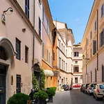 Domus Quiritum Charming, Appartamento d\'Epoca a Campo de\' Fiori