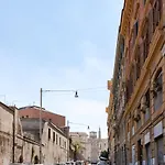 Classic Apartment Near The Colosseum