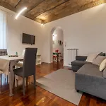 Fontana Di Trevi Design Apartment