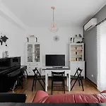 Scarfoglio Apartment, 4 persone, 2 camere, balcone, Wi-Fi, Stazione Tiburtina