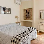 Rome Right In The Ancient Historical Center Two Bedrooms Two Bath, Up To 6 Pax