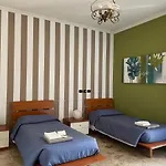 B&B \